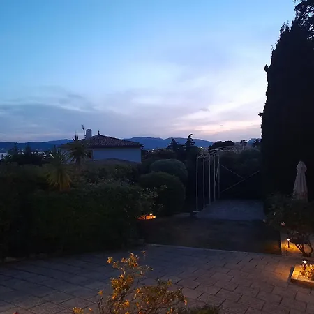 Appt 83m2 Rez De Jardin Dans Parc Prive Balcon Vue 公寓 *
